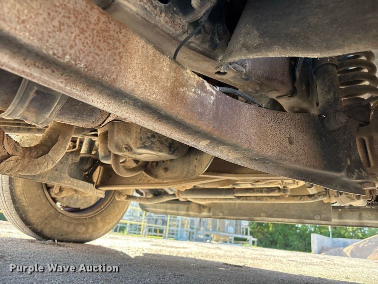 image for item EU0836 2014 Ford F250 Super Duty Crew Cab utility bed pickup truck