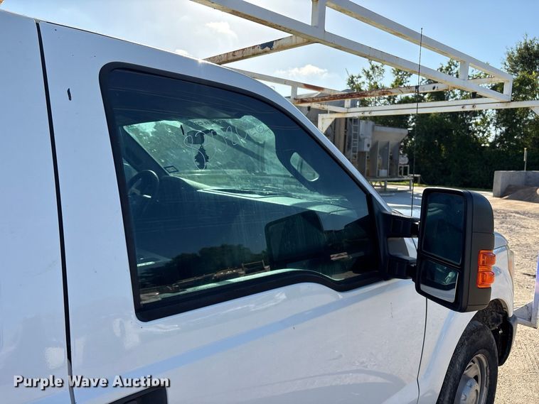 image for item EU0836 2014 Ford F250 Super Duty Crew Cab utility bed pickup truck