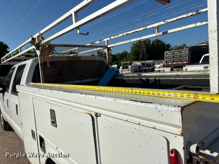 image for item EU0836 2014 Ford F250 Super Duty Crew Cab utility bed pickup truck