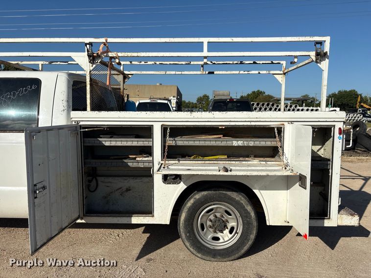 image for item EU0836 2014 Ford F250 Super Duty Crew Cab utility bed pickup truck