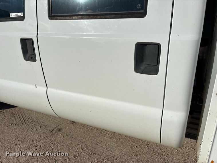 image for item EU0836 2014 Ford F250 Super Duty Crew Cab utility bed pickup truck