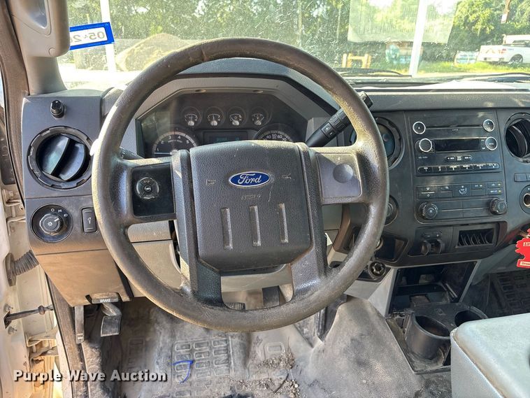 image for item EU0836 2014 Ford F250 Super Duty Crew Cab utility bed pickup truck
