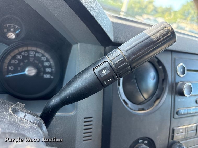 image for item EU0836 2014 Ford F250 Super Duty Crew Cab utility bed pickup truck