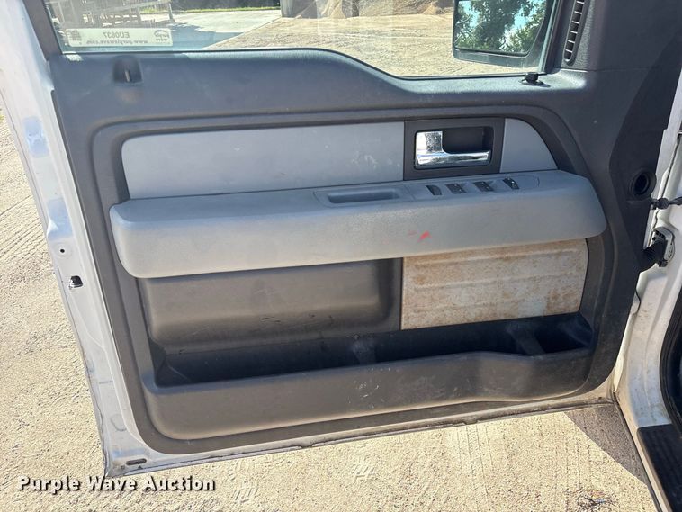 image for item EU0837 2013 Ford F150 Ext. Cab pickup truck