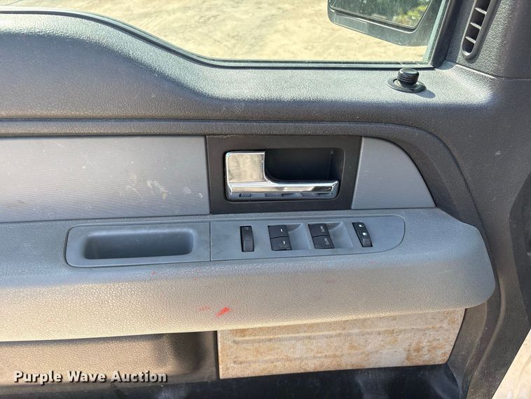image for item EU0837 2013 Ford F150 Ext. Cab pickup truck