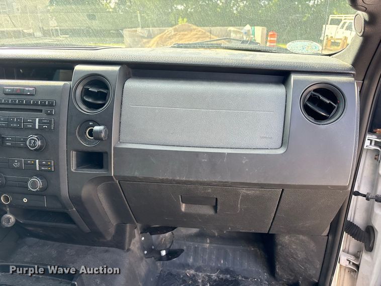 image for item EU0837 2013 Ford F150 Ext. Cab pickup truck