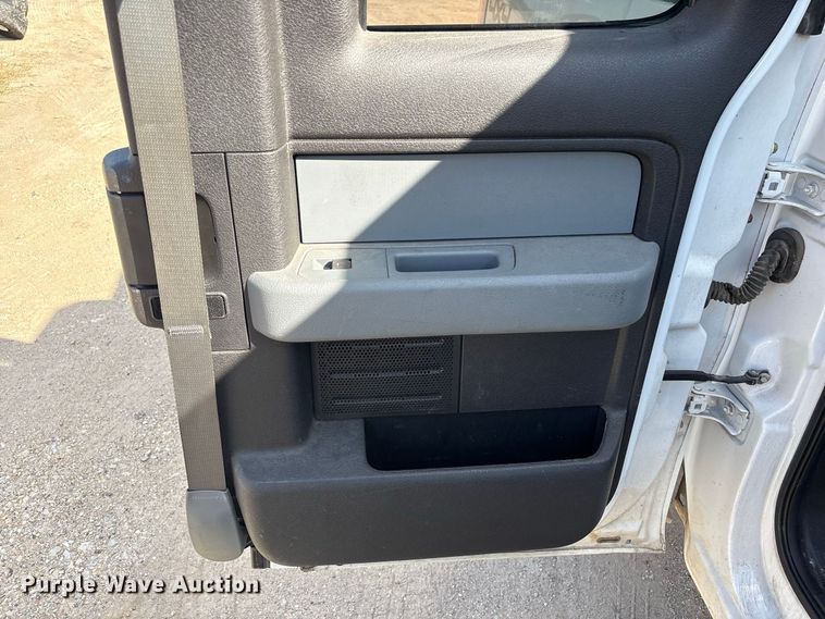 image for item EU0837 2013 Ford F150 Ext. Cab pickup truck