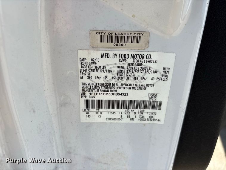 image for item EU0837 2013 Ford F150 Ext. Cab pickup truck