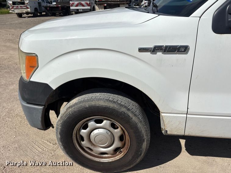 image for item EU0840 2013 Ford F150 Ext. Cab pickup truck