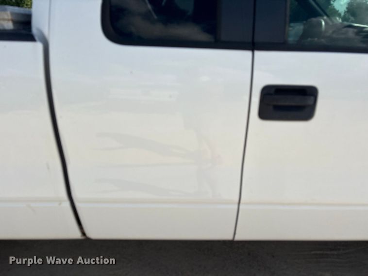image for item EU0840 2013 Ford F150 Ext. Cab pickup truck