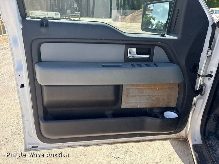image for item EU0840 2013 Ford F150 Ext. Cab pickup truck