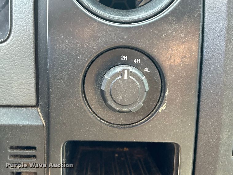 image for item EU0840 2013 Ford F150 Ext. Cab pickup truck