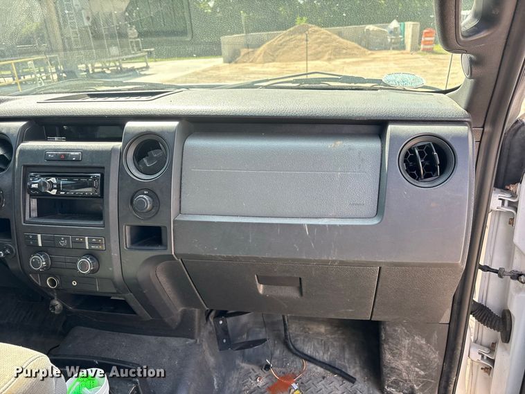 image for item EU0840 2013 Ford F150 Ext. Cab pickup truck