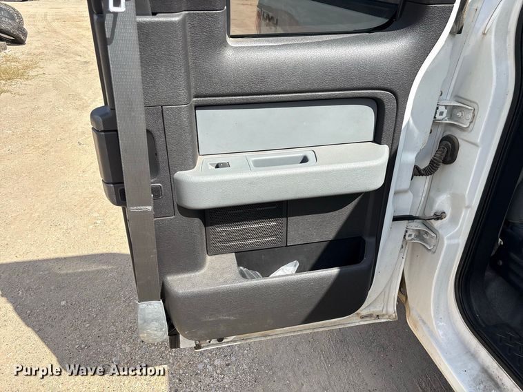 image for item EU0840 2013 Ford F150 Ext. Cab pickup truck