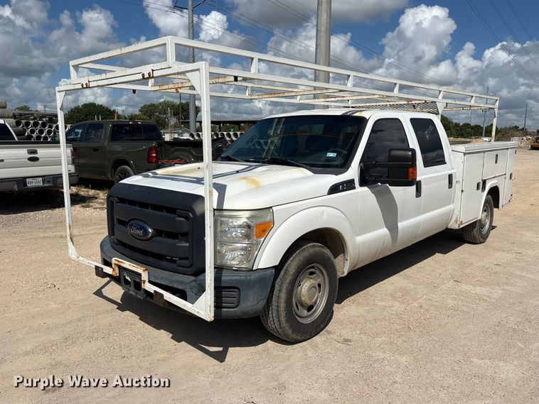 image for item EU0841 2014 Ford F250 Super Duty Crew Cab utility bed pickup truck