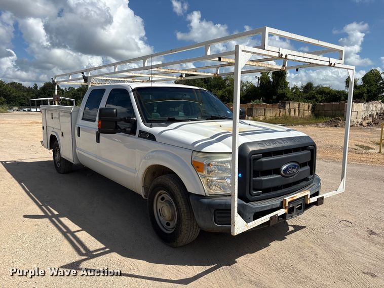 image for item EU0841 2014 Ford F250 Super Duty Crew Cab utility bed pickup truck