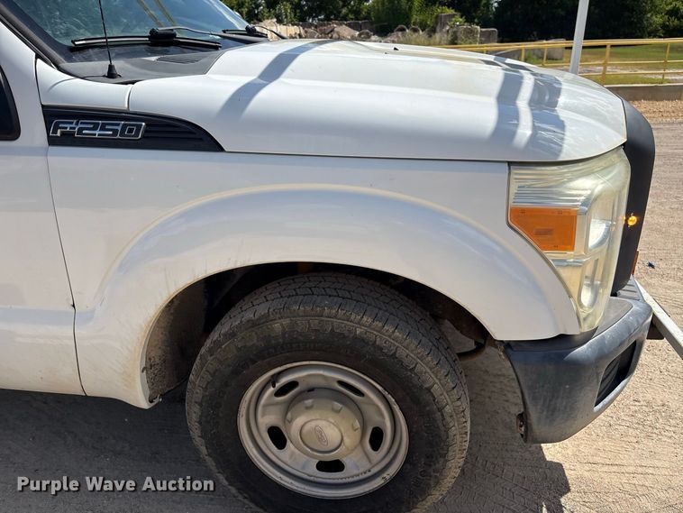 image for item EU0841 2014 Ford F250 Super Duty Crew Cab utility bed pickup truck