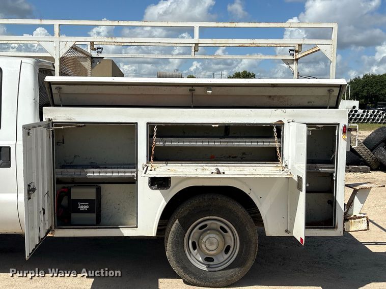 image for item EU0841 2014 Ford F250 Super Duty Crew Cab utility bed pickup truck