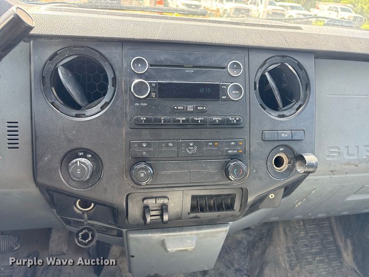 image for item EU0841 2014 Ford F250 Super Duty Crew Cab utility bed pickup truck