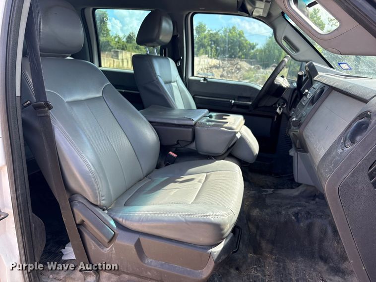 image for item EU0841 2014 Ford F250 Super Duty Crew Cab utility bed pickup truck