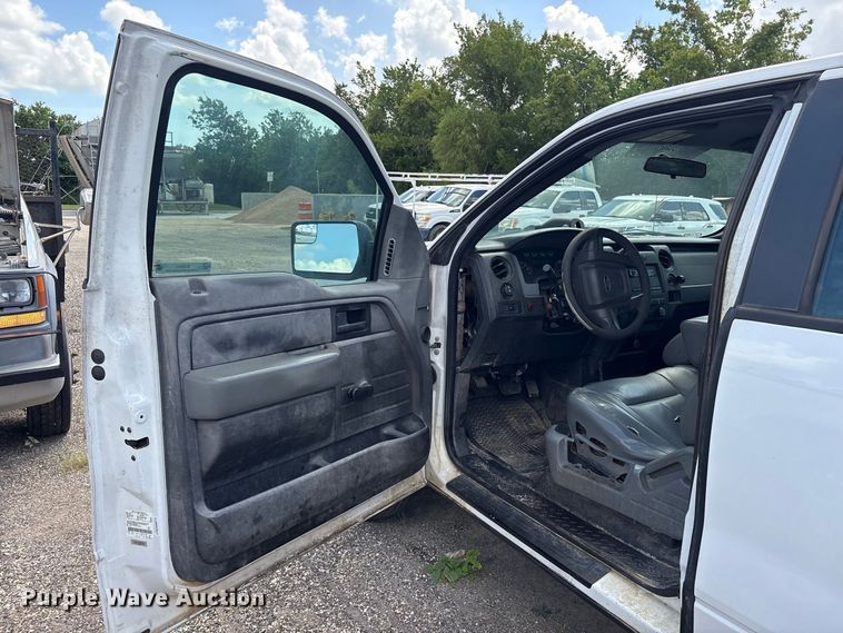 image for item EU0842 2014 Ford F150 Ext. Cab pickup truck