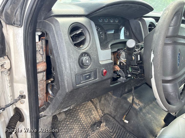 image for item EU0842 2014 Ford F150 Ext. Cab pickup truck