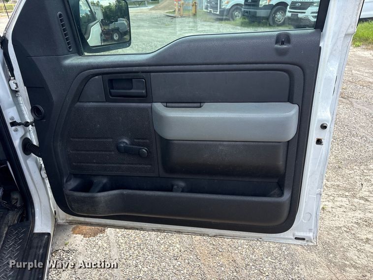 image for item EU0842 2014 Ford F150 Ext. Cab pickup truck
