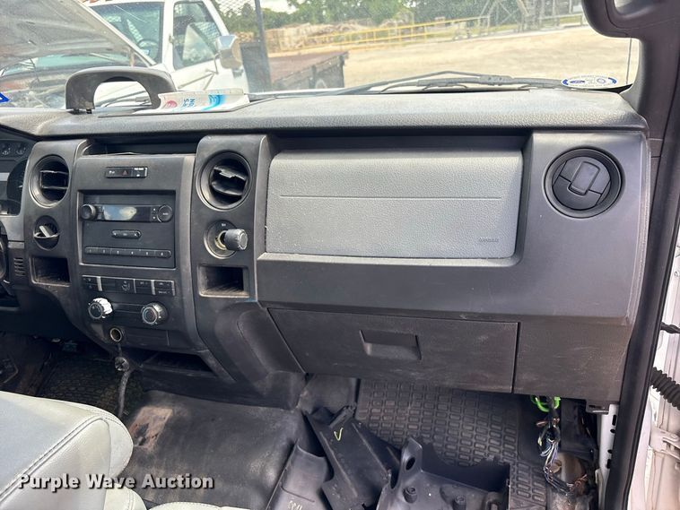 image for item EU0842 2014 Ford F150 Ext. Cab pickup truck