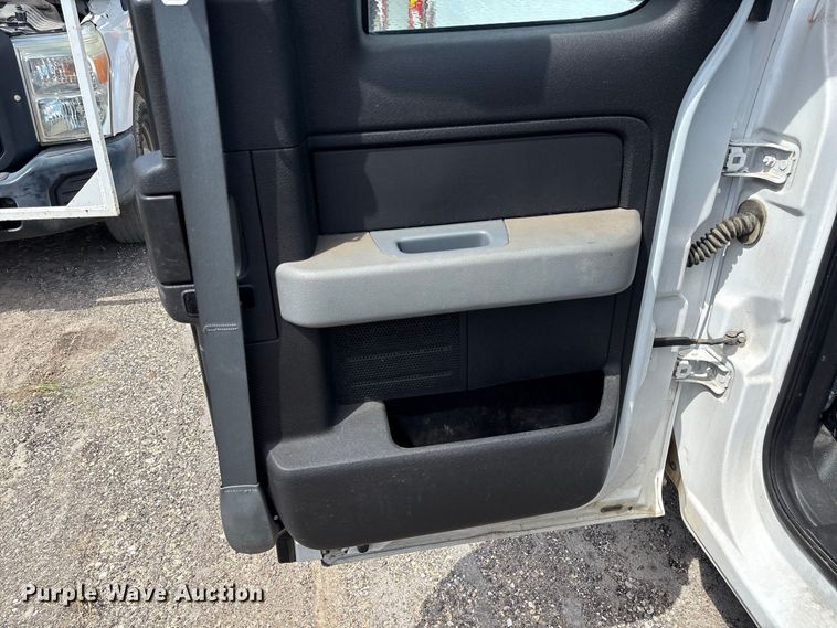 image for item EU0842 2014 Ford F150 Ext. Cab pickup truck