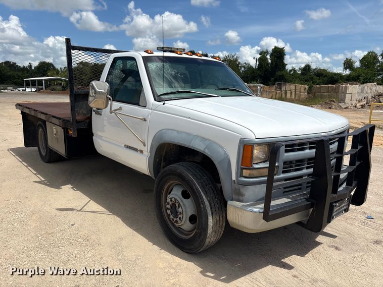 image for item EU0843 1998 Chevrolet C3500 flatbed truck