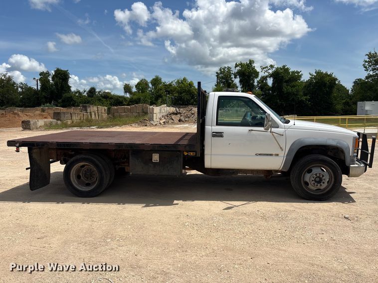 image for item EU0843 1998 Chevrolet C3500 flatbed truck