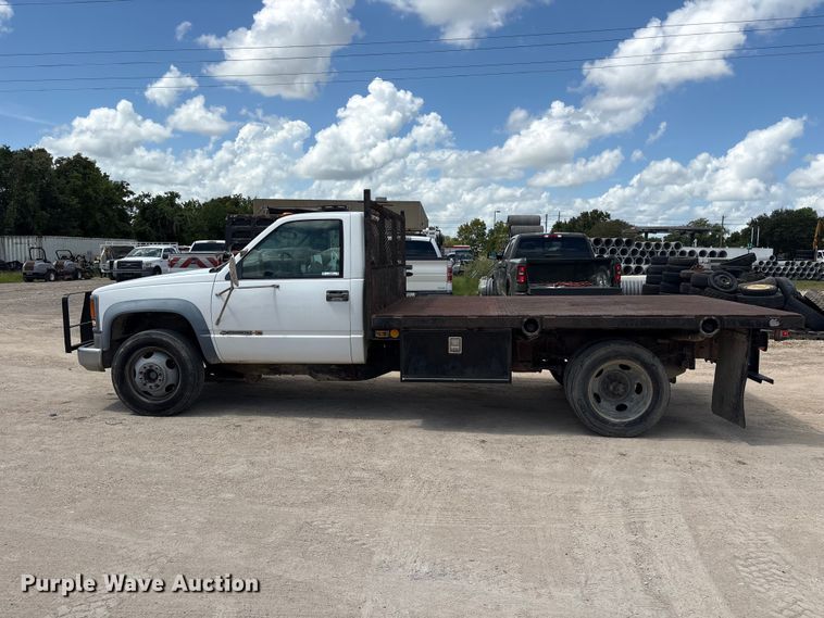 image for item EU0843 1998 Chevrolet C3500 flatbed truck