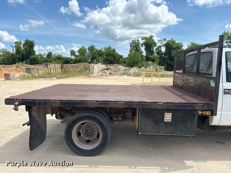 image for item EU0843 1998 Chevrolet C3500 flatbed truck