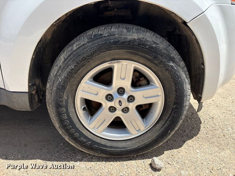 image for item EU0846 2010 Ford Escape SUV