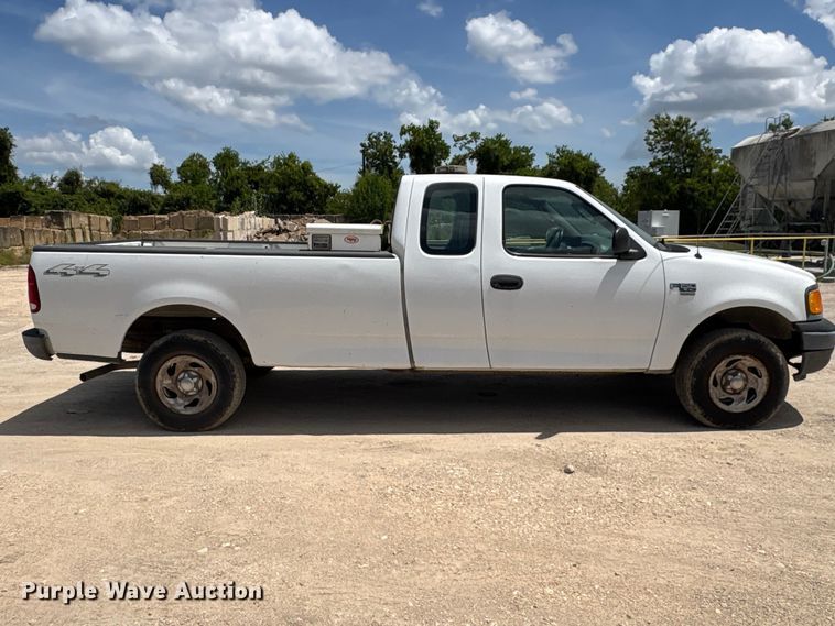 image for item EU0847 2004 Ford F-150 Heritage Ext. Cab pickup truck