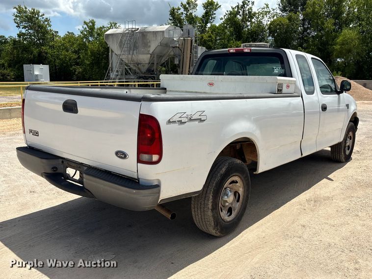 image for item EU0847 2004 Ford F-150 Heritage Ext. Cab pickup truck
