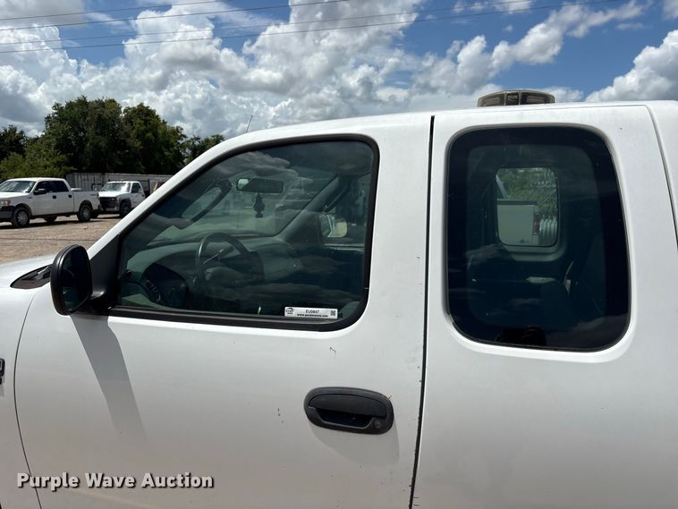 image for item EU0847 2004 Ford F-150 Heritage Ext. Cab pickup truck