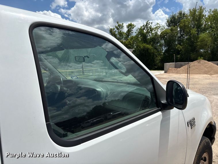 image for item EU0847 2004 Ford F-150 Heritage Ext. Cab pickup truck