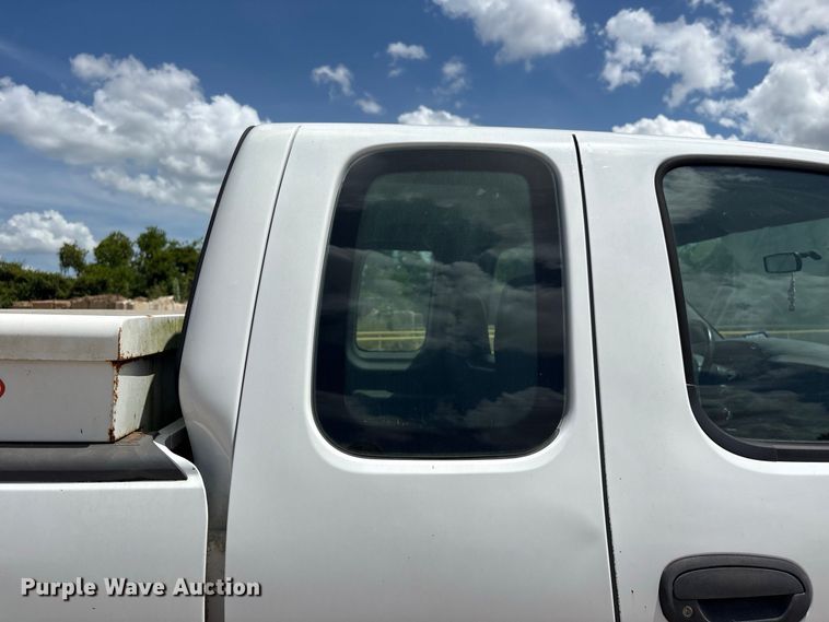 image for item EU0847 2004 Ford F-150 Heritage Ext. Cab pickup truck