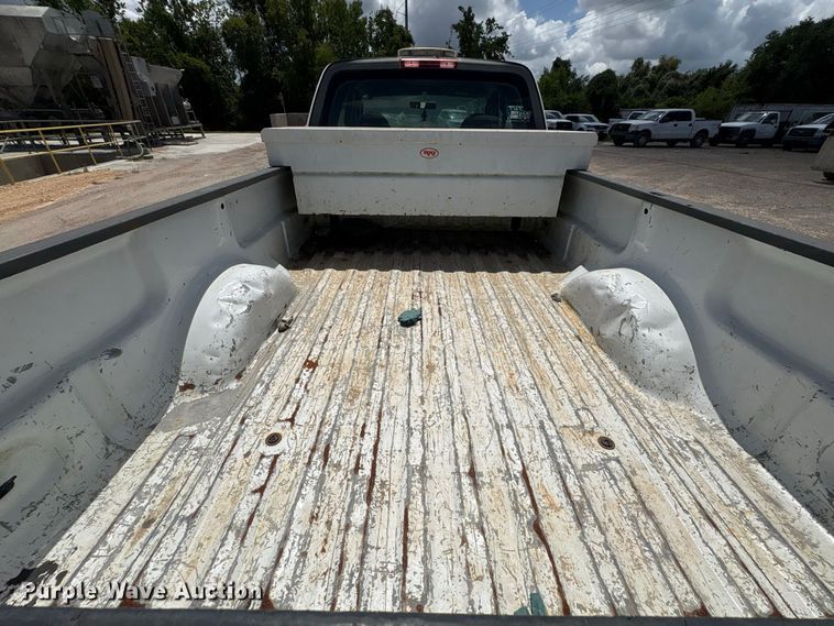 image for item EU0847 2004 Ford F-150 Heritage Ext. Cab pickup truck