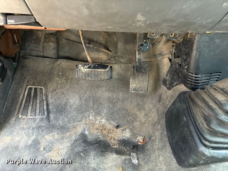 image for item EU0847 2004 Ford F-150 Heritage Ext. Cab pickup truck