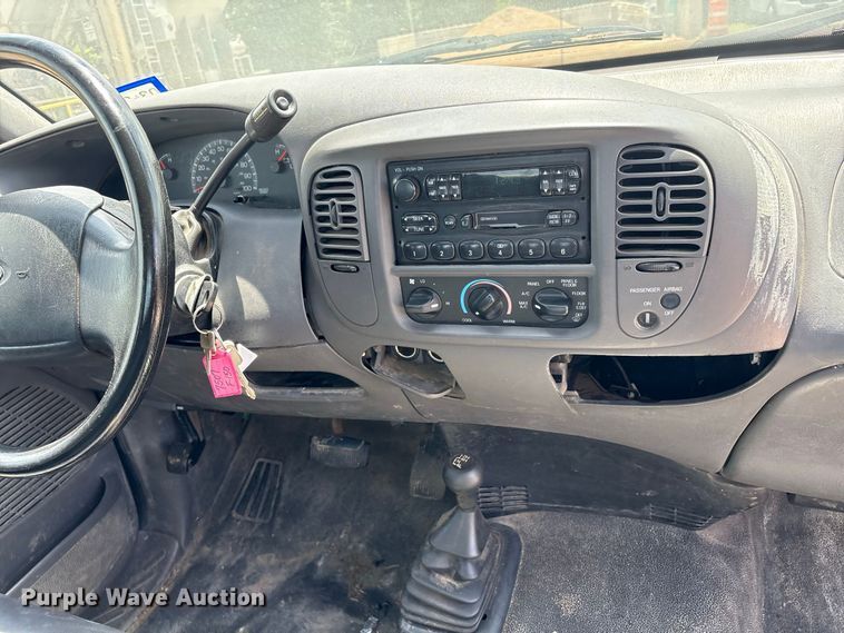 image for item EU0847 2004 Ford F-150 Heritage Ext. Cab pickup truck