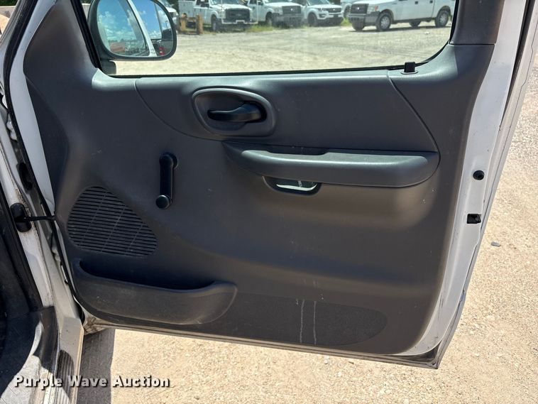 image for item EU0847 2004 Ford F-150 Heritage Ext. Cab pickup truck