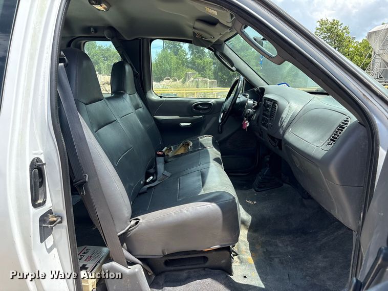 image for item EU0847 2004 Ford F-150 Heritage Ext. Cab pickup truck