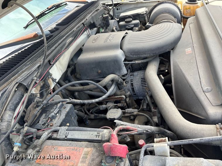 image for item EU0847 2004 Ford F-150 Heritage Ext. Cab pickup truck