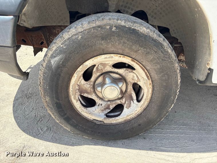 image for item EU0847 2004 Ford F-150 Heritage Ext. Cab pickup truck