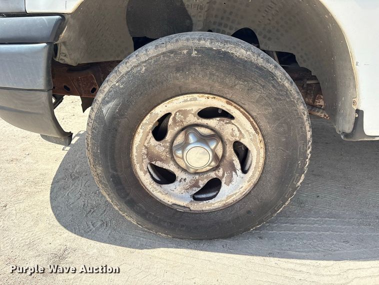 image for item EU0847 2004 Ford F-150 Heritage Ext. Cab pickup truck