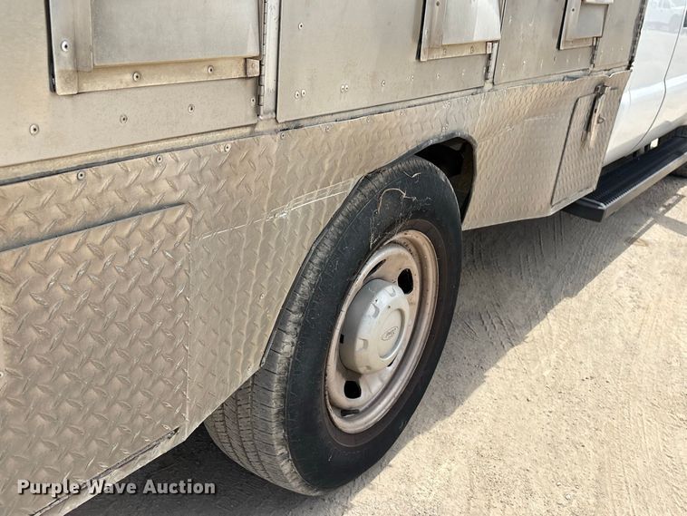 image for item EU0848 2013 Ford F250 Super Duty Ext. animal control pickup truck