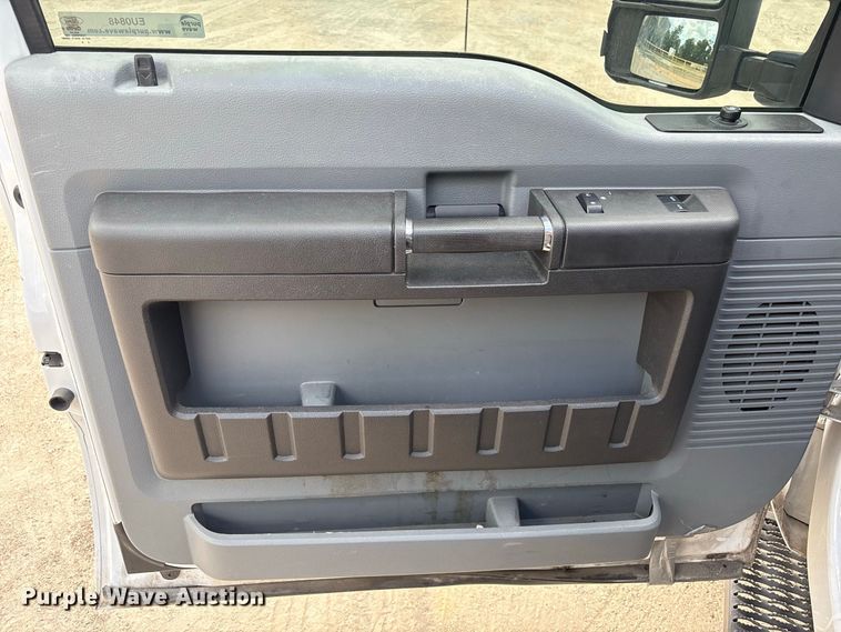 image for item EU0848 2013 Ford F250 Super Duty Ext. animal control pickup truck