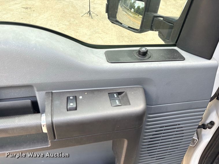 image for item EU0848 2013 Ford F250 Super Duty Ext. animal control pickup truck